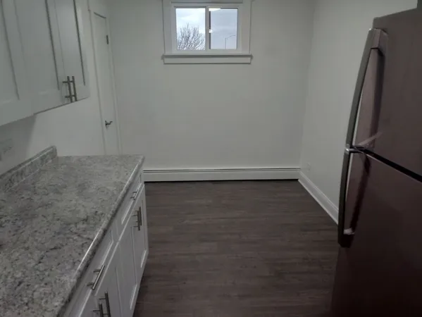 $1,350 | 12151 South Western Avenue, Unit 4, Blue Island, IL 60406