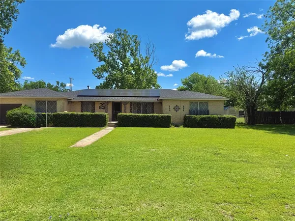 $250,000 | 409 10th Street, Nocona, TX 76255