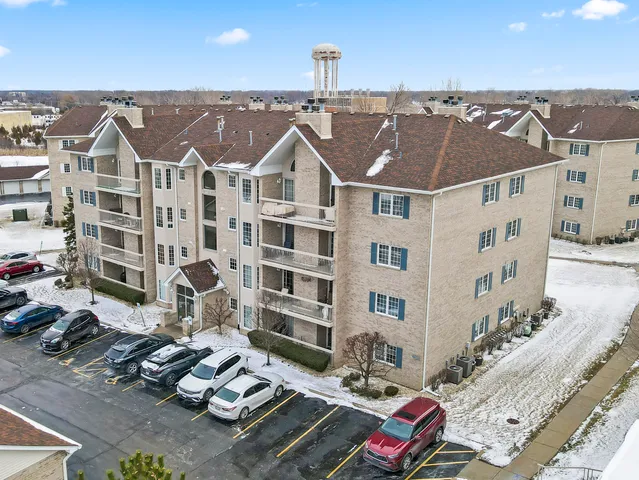 $282,222 | 7759 Bristol Park Drive, Unit 2SE, Tinley Park, IL 60477