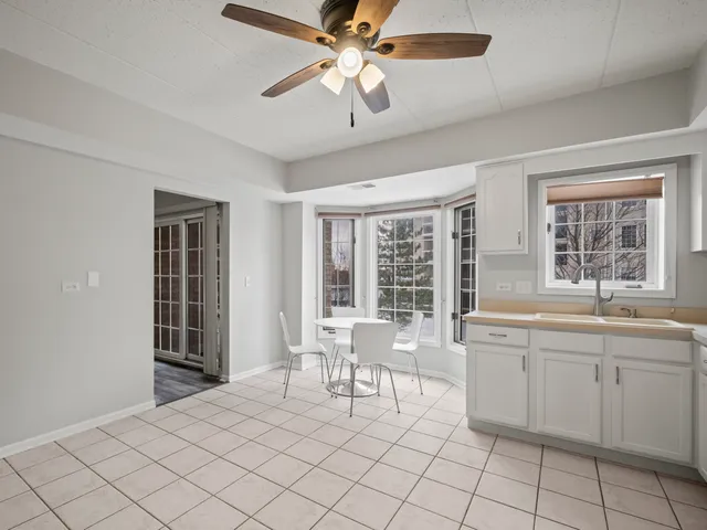 $282,222 | 7759 Bristol Park Drive, Unit 2SE, Tinley Park, IL 60477