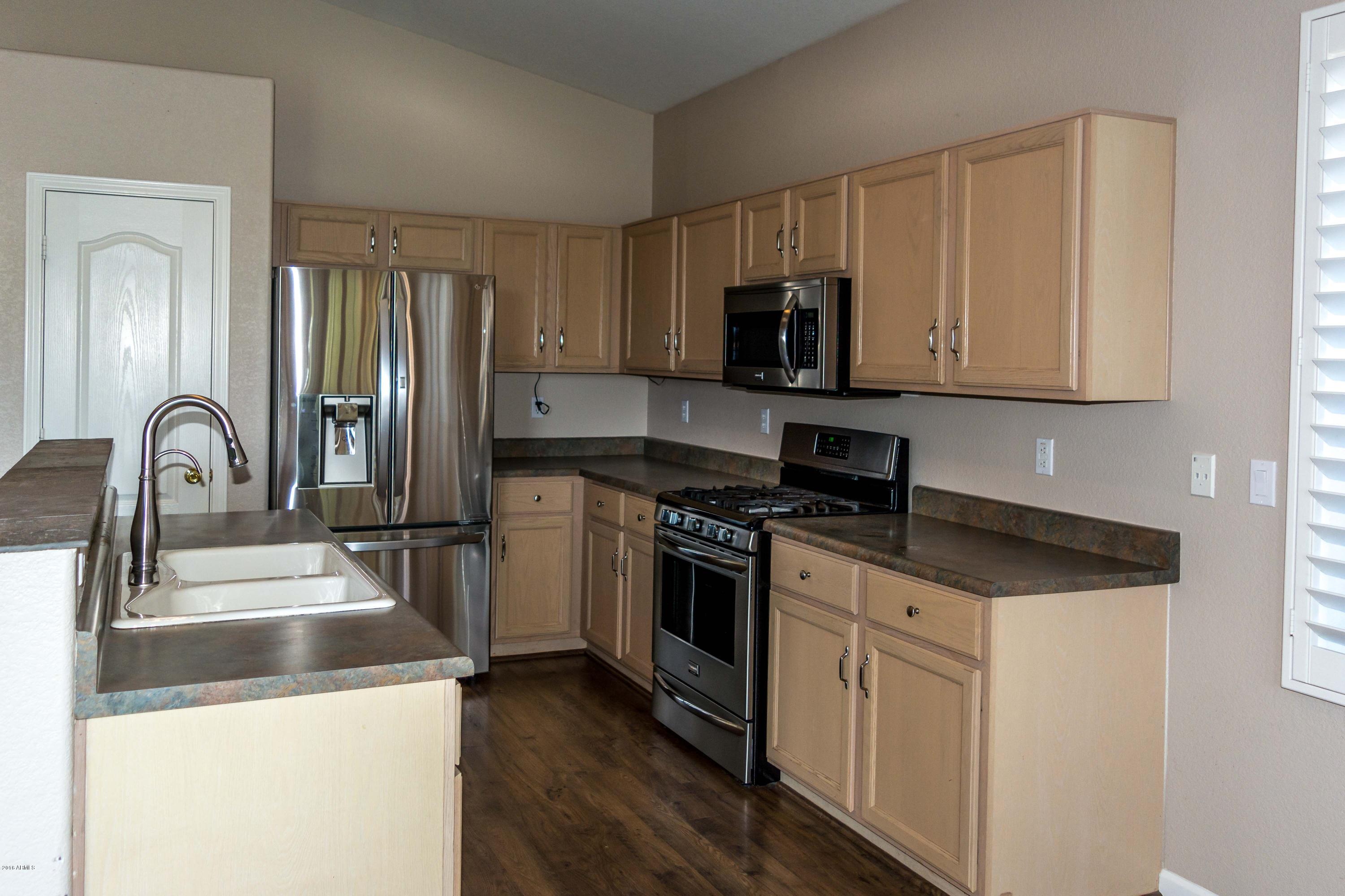 103 West Grandview Road Phoenix, AZ 85022 - Photo 2 of 9 Stainless Kitchen