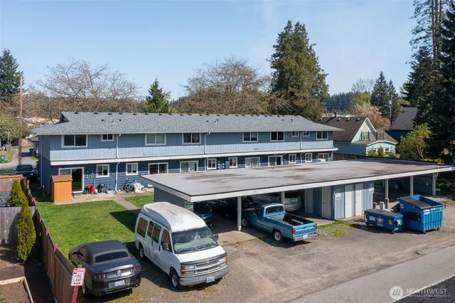 a car parked in front of a building