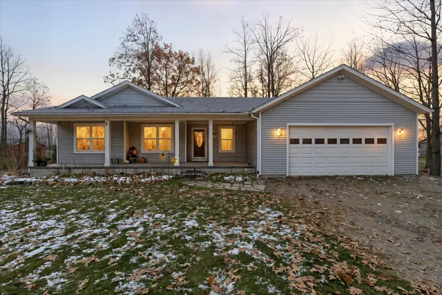 $419,900 | 13891 Fox Ridge Lane, Allenton, MI 48002