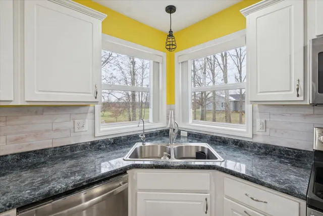 $419,900 | 13891 Fox Ridge Lane, Allenton, MI 48002