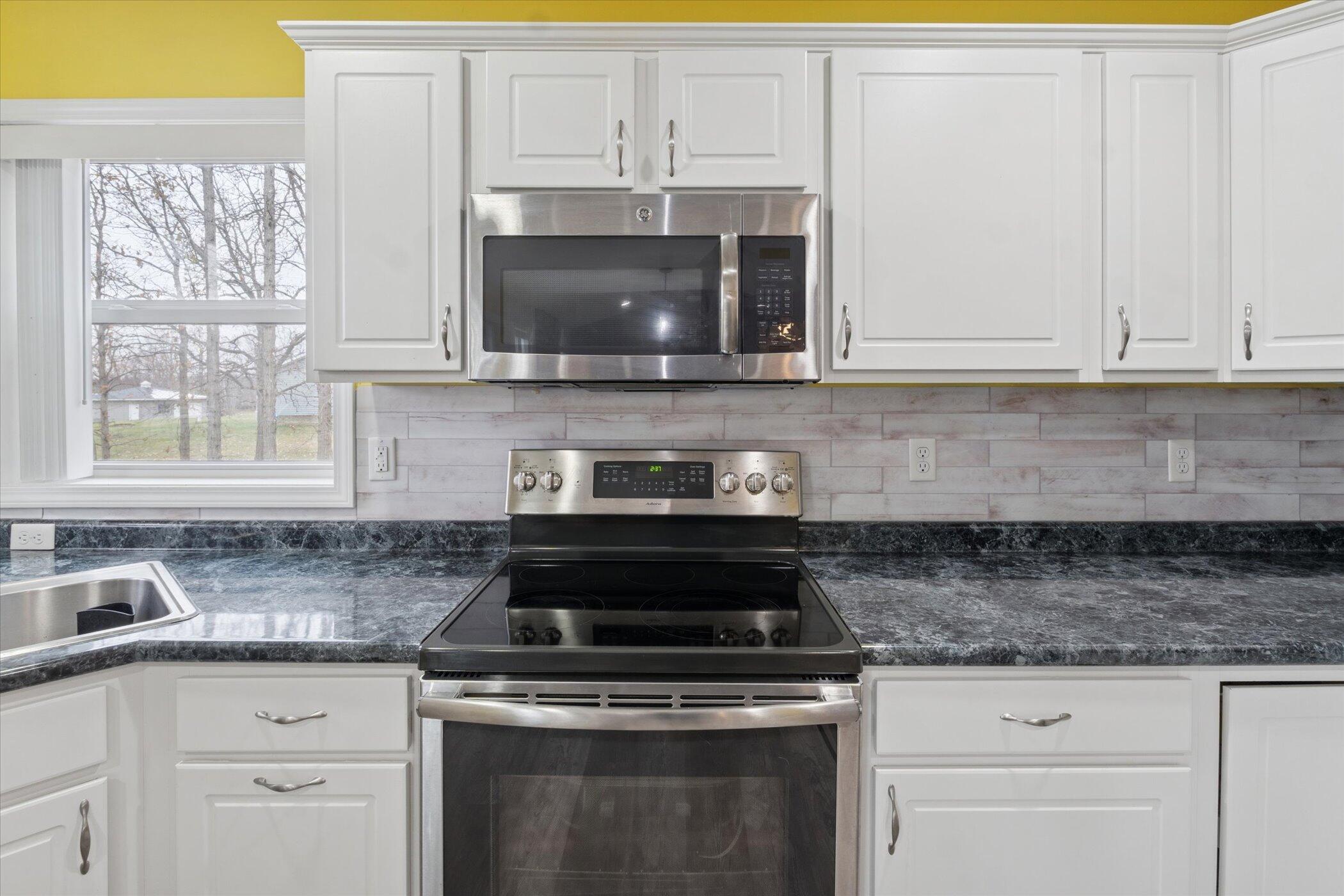 13891 Fox Ridge Lane Allenton, MI 48002 - Photo 16 of 36 16-DSC08783 copy