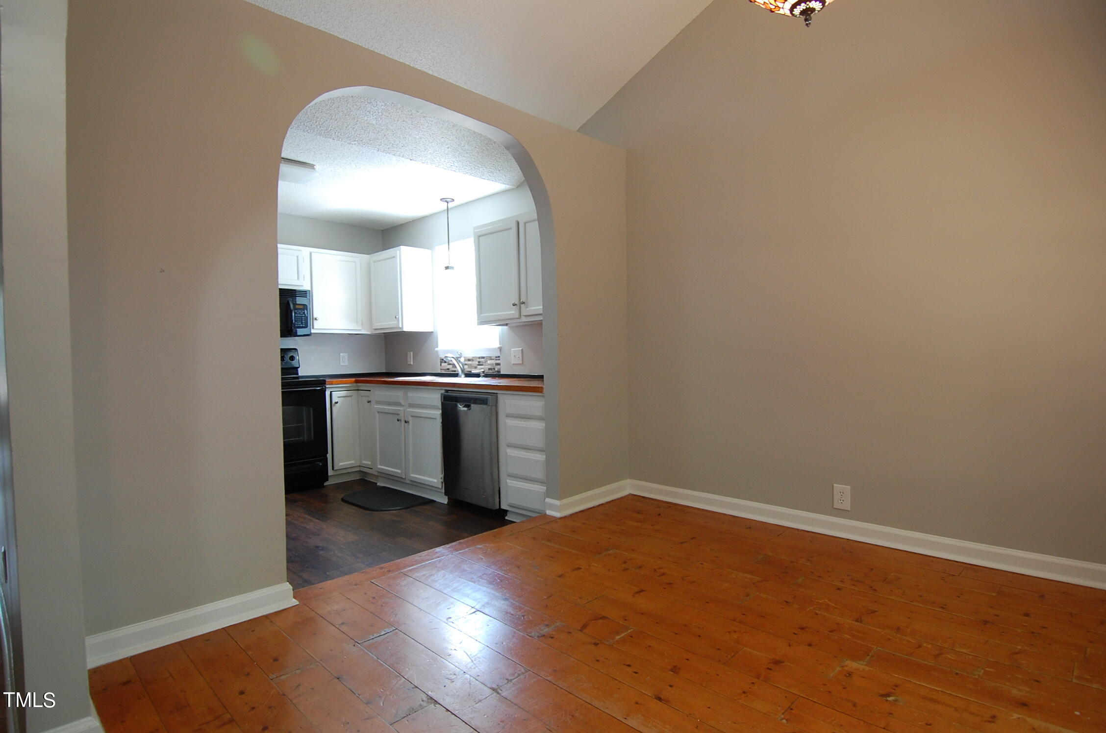 7500 Solumbra Court Raleigh, NC 27616 - Photo 5 of 27 DSC_0135