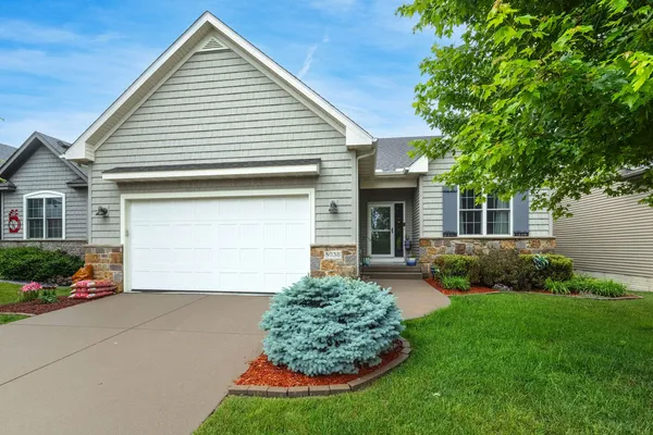 $395,000 | 5038 Emeis View Court, Davenport, IA 52804