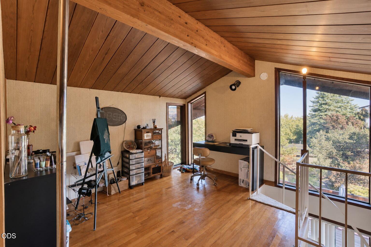 2020 Ridge Way Medford, OR 97504 - Photo 9 of 27 Gallery Image 9