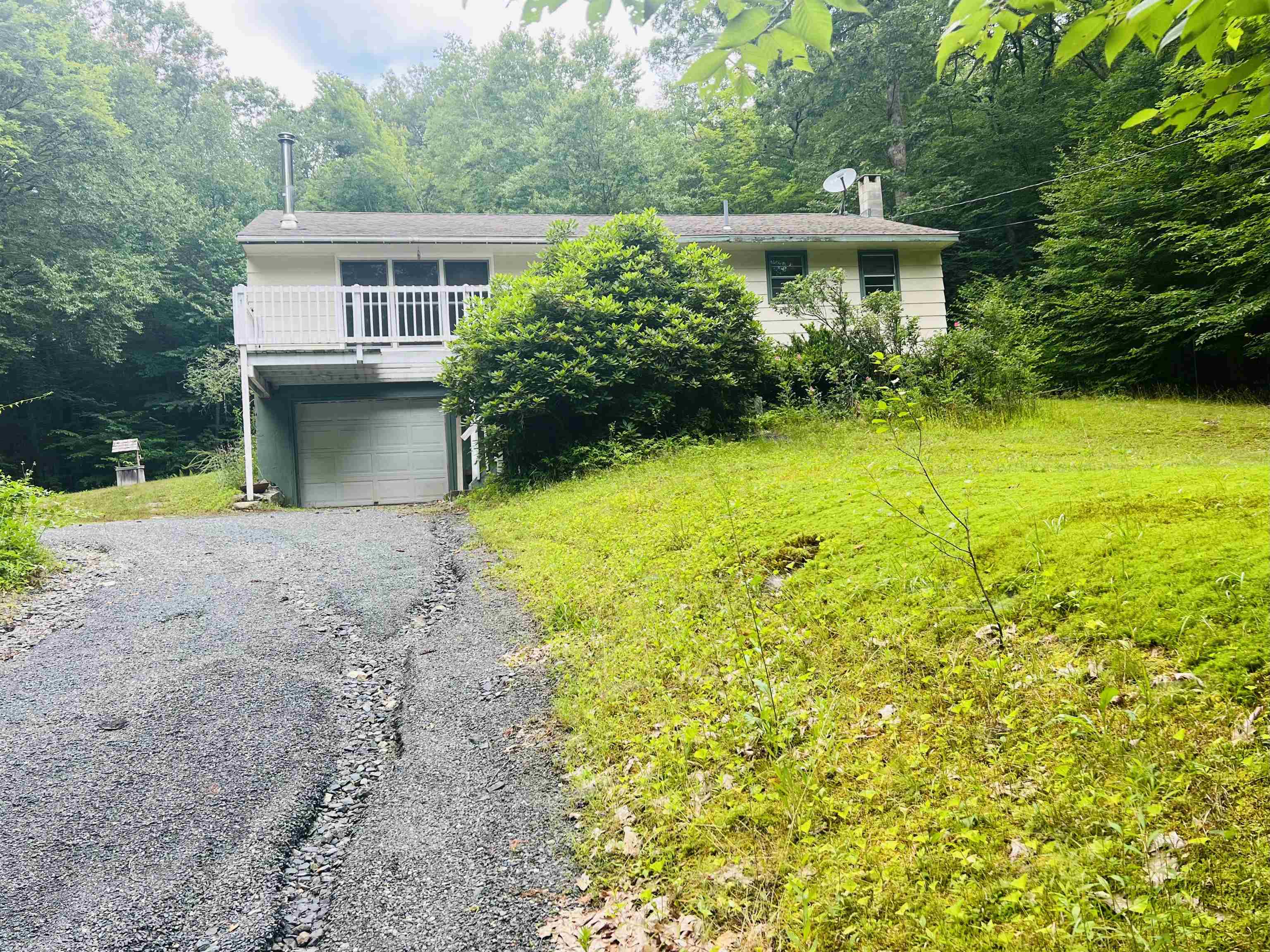 505 Oxbow Road Hinsdale, NH 03451 - Photo 1 of 20