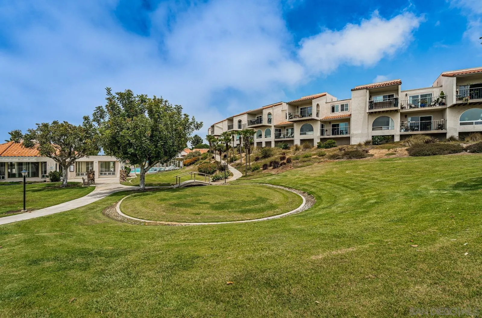 901 Caminito Madrigal, Unit E Carlsbad, CA 92011 - Photo 23 of 28