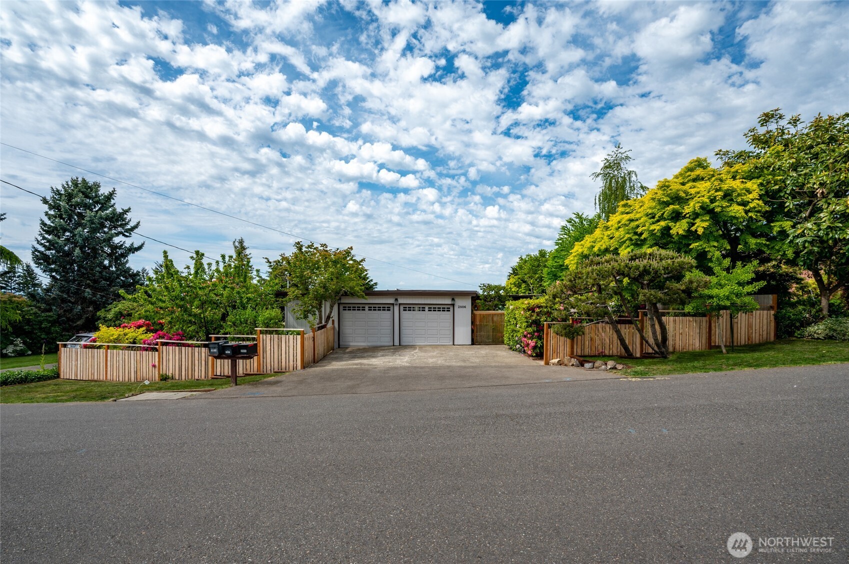 2806 Southwest 167th Place Burien, WA 98166 - Photo 2 of 26