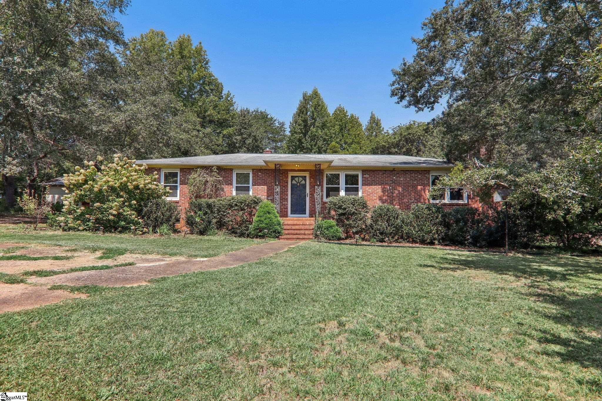 613 Farrs Road Easley, SC 29640 - Photo 1 of 36