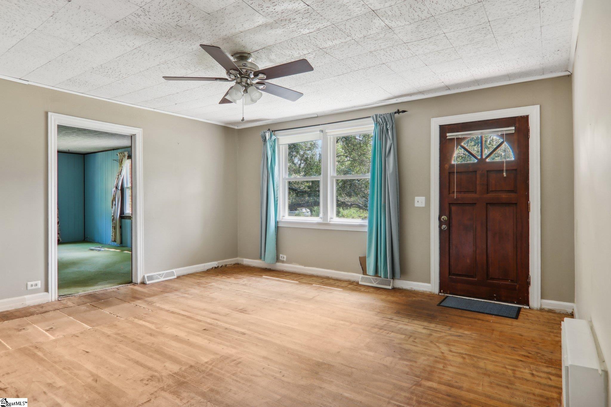613 Farrs Road Easley, SC 29640 - Photo 12 of 36