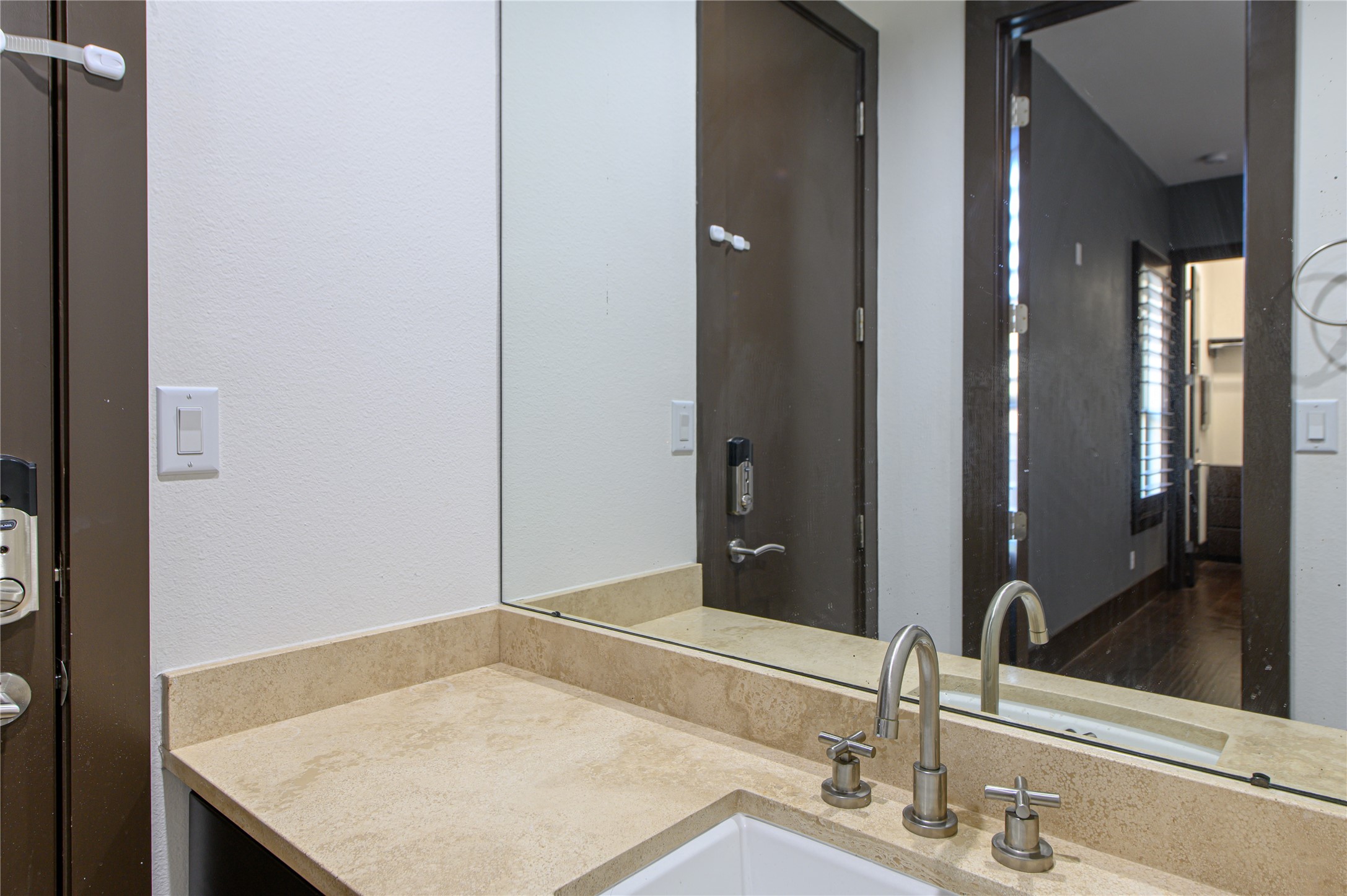 30 Freestone Stream Place Spring, TX 77389 - Photo 34 of 43 BATHROOM