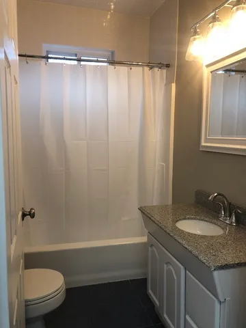 $2,800 | 165 Chestnut Street, Unit 2, Waltham, MA 02453