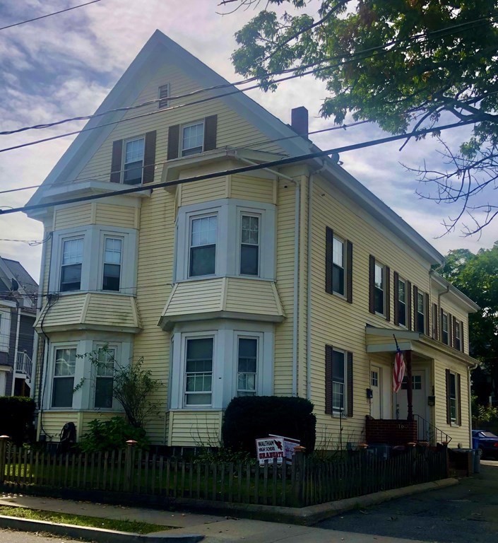 165 Chestnut Street, Unit 2 Waltham, MA 02453 - Photo 2 of 25