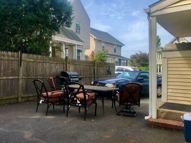 $2,800 | 165 Chestnut Street, Unit 2, Waltham, MA 02453