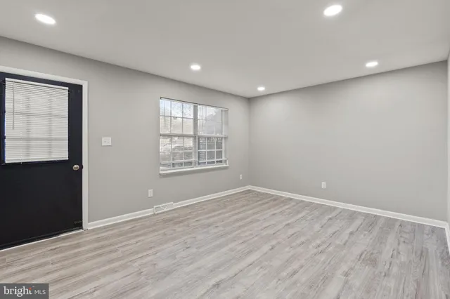 $2,190 | 54 Ray Avenue, Aberdeen, MD 21001