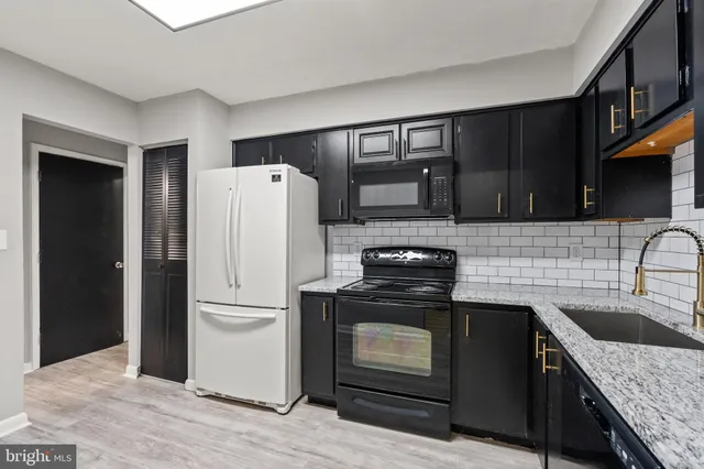 $2,190 | 54 Ray Avenue, Aberdeen, MD 21001