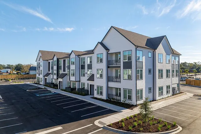 $1,892 | 3812 West Montague Avenue, Unit A4, North Charleston, SC 29418