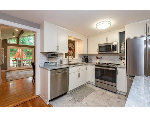 21 Thomas Road Lynnfield, MA 01940 - Photo 11 of 41 Gallery Image 11