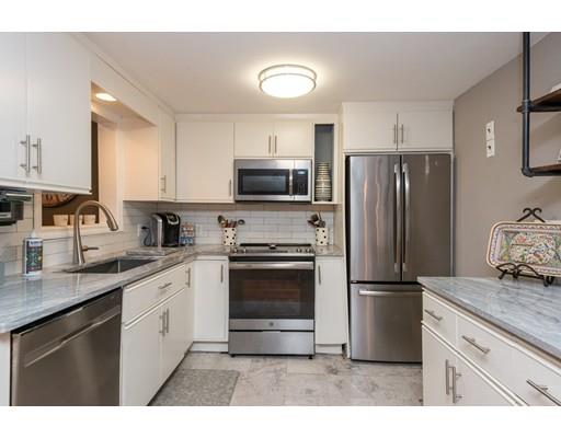 21 Thomas Road Lynnfield, MA 01940 - Photo 10 of 41 Gallery Image 10