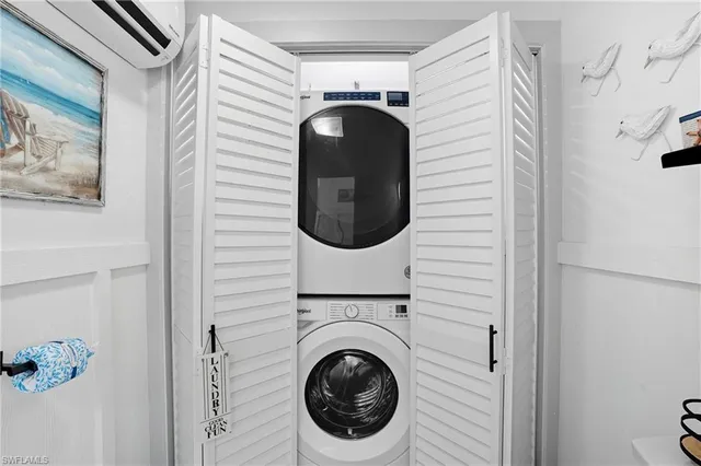 a close up view of a washer and dryer