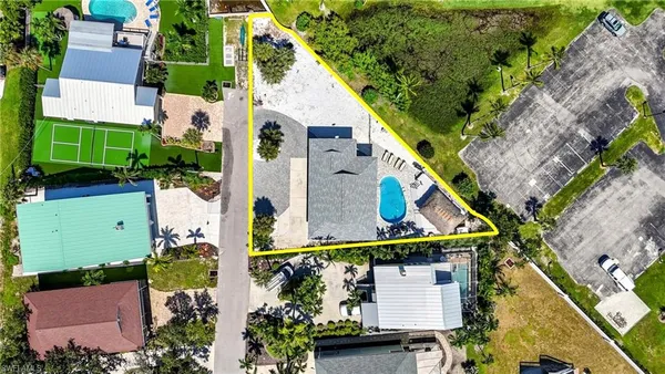$1,749,000 | 190 Bayview Avenue, Fort Myers Beach, FL 33931