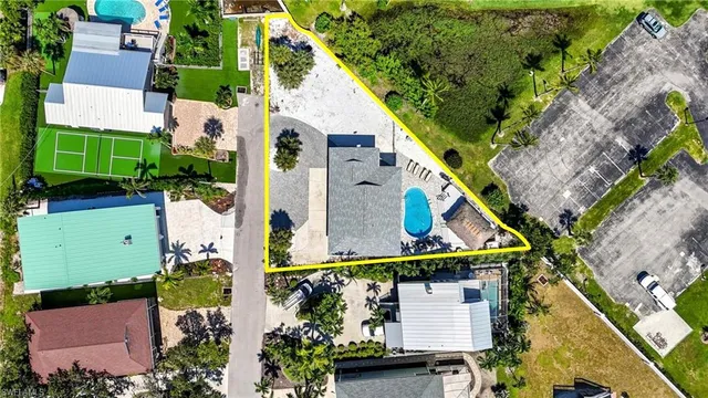 an aerial view of multiple house