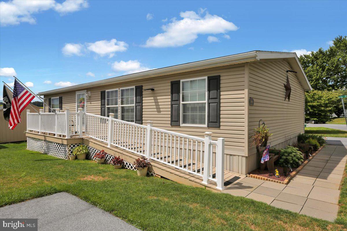81 Lobin Road East Earl, PA 17519 - Photo 1 of 24 Beautiful landscaped