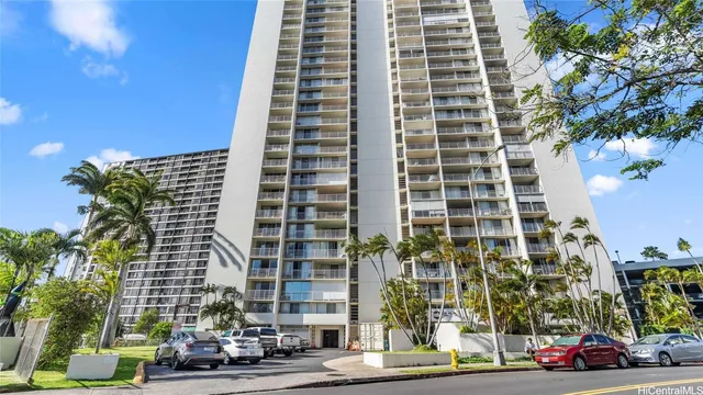 $2,950 | 98-410 Koauka Loop, Unit 8E, Aiea, HI 96701