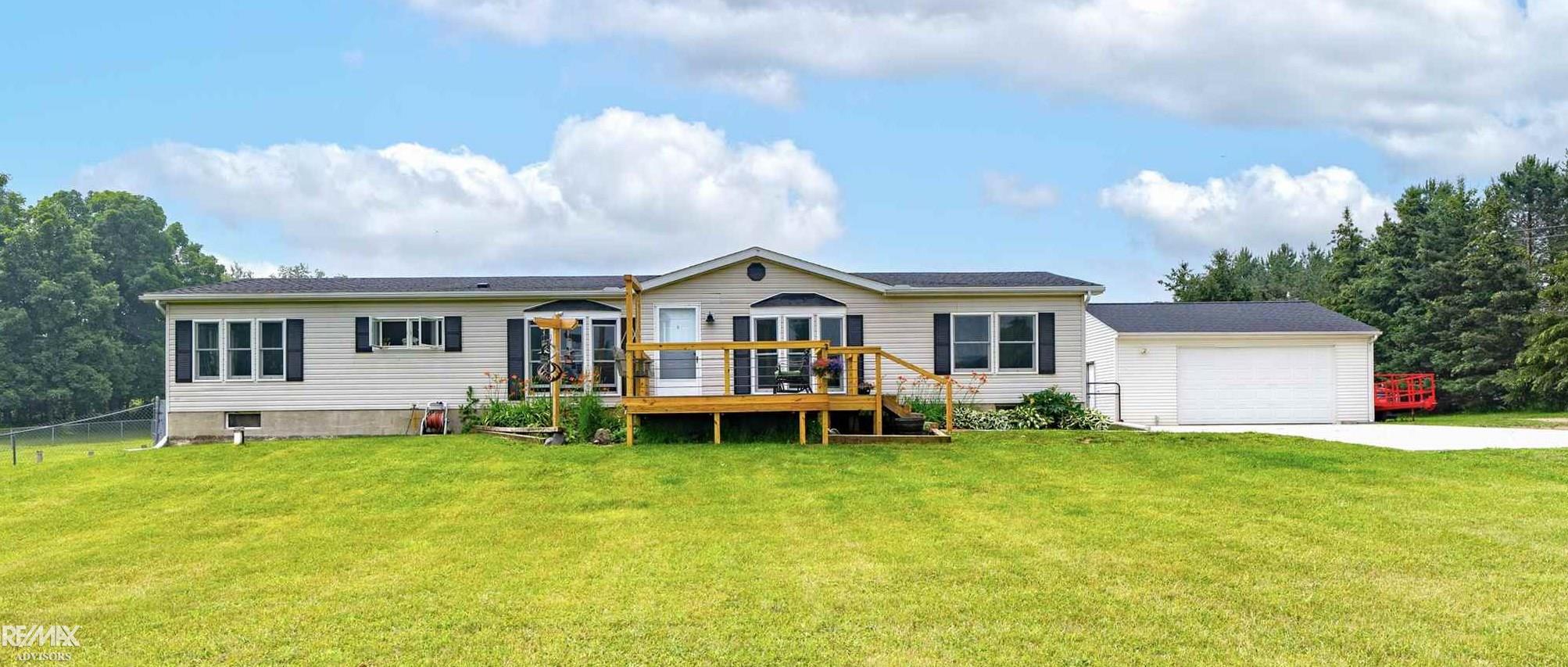 4377 Genesee Road Lapeer, MI 48446 - Photo 1 of 45 50113228.JPG