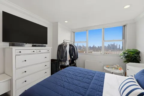 $525,000 | 6040 Boulevard East, Unit 18C, West New York, NJ 07093