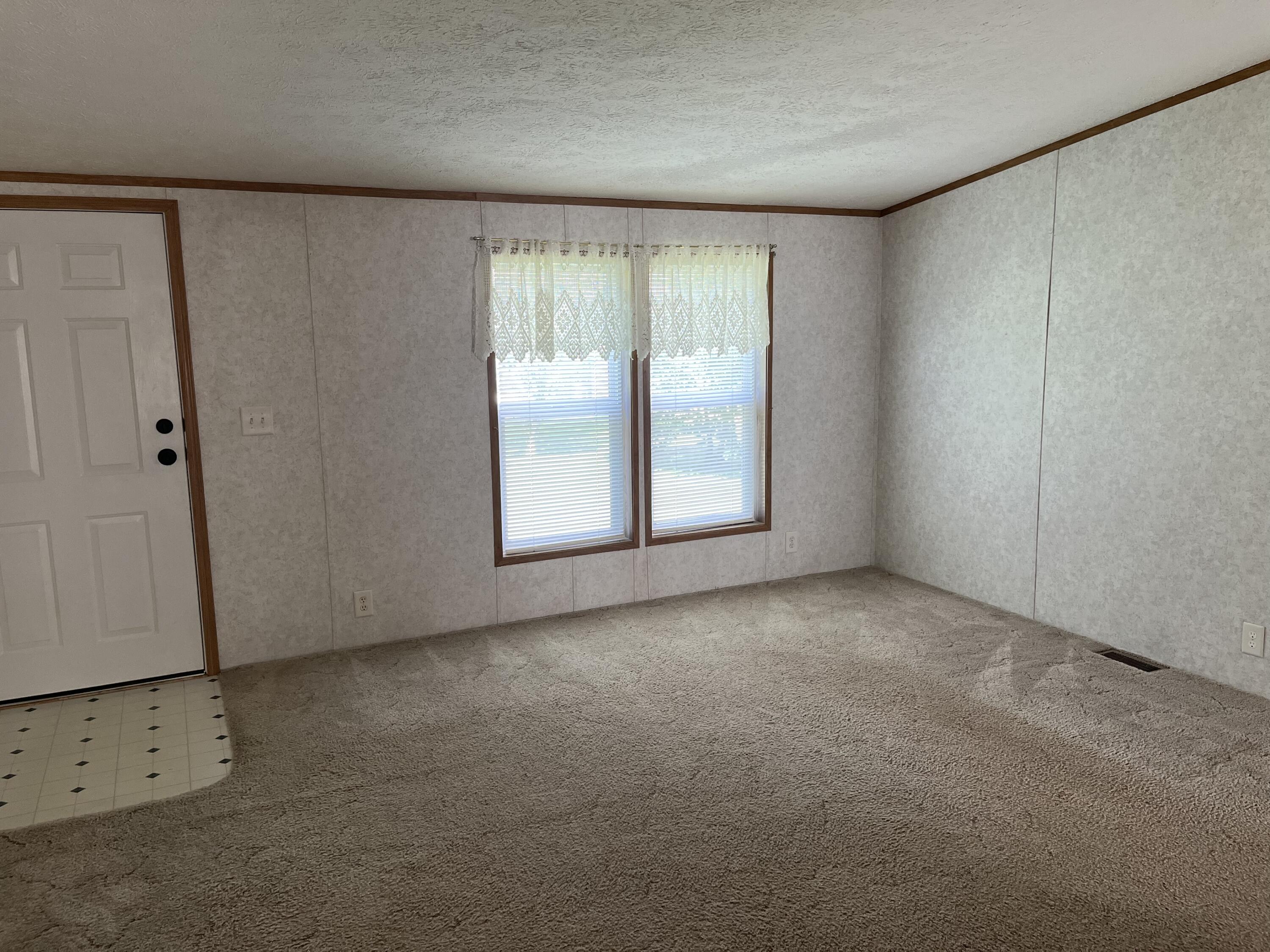 6375 4 Mile Road Blanchard, MI 49310 - Photo 11 of 20 1570FCCD-6C03-4840-9A21-DC024DD45535