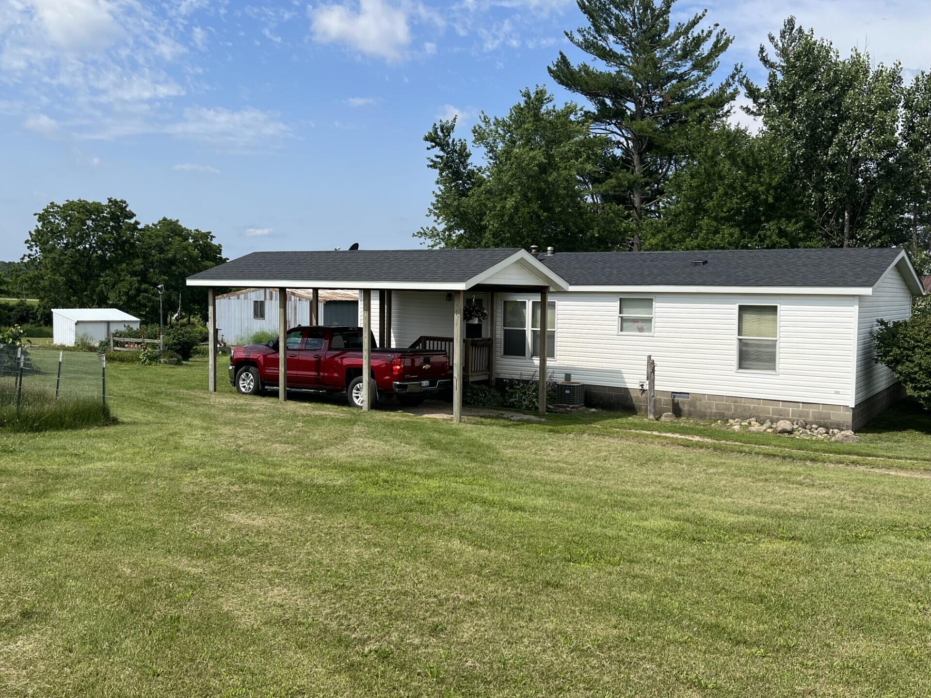 6375 4 Mile Road Blanchard, MI 49310 - Photo 3 of 20 thumbnail_IMG_7340