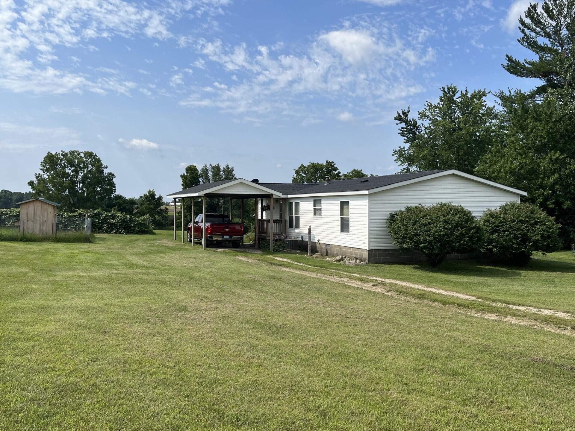 6375 4 Mile Road Blanchard, MI 49310 - Photo 4 of 20 thumbnail_IMG_7341