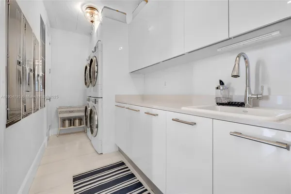 $21,900,000 | 9705 Collins Avenue, Unit 2102N, Bal Harbour, FL 33154