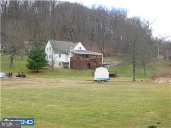 2001 Weisstown Road Boyertown, PA 19512 - Photo 3 of 12 Gallery Image 3