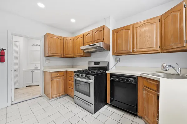 $2,400 | 1433 43rd Street, Unit 1, North Bergen, NJ 07047
