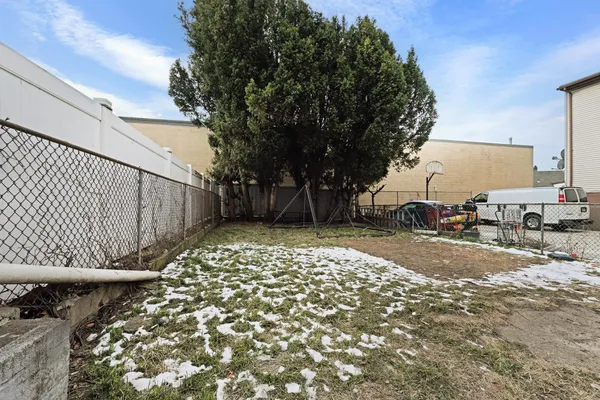 $2,400 | 1433 43rd Street, Unit 1, North Bergen, NJ 07047