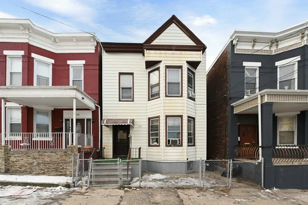 $2,400 | 1433 43rd Street, Unit 1, North Bergen, NJ 07047