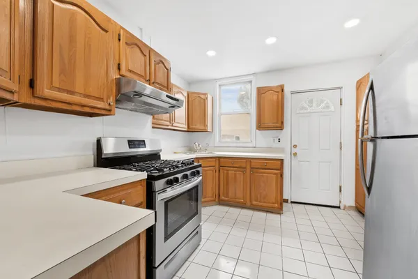 $2,400 | 1433 43rd Street, Unit 1, North Bergen, NJ 07047