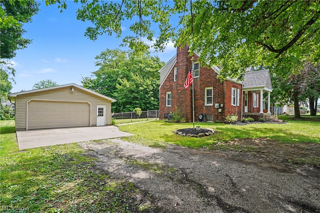 6341 Clingan Road Youngstown, OH 44514 - Photo 3 of 35