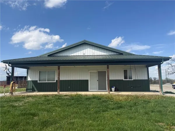 $430,000 | 16946 Yale Avenue, Kidder, MO 64649