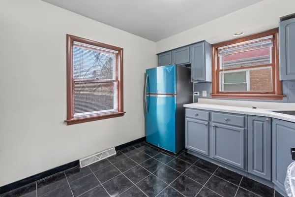 $148,900 | 13904 South Tracy Avenue, Riverdale, IL 60827