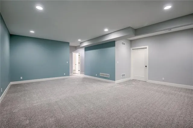 $559,900 | 6930 West 162nd Terrace, Overland Park, KS 66085