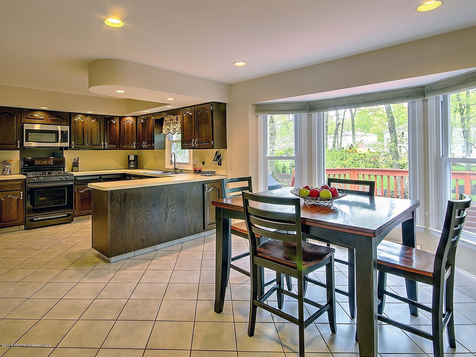 43 Shilling Road Manalapan, NJ 07726 - Photo 9 of 21 Kitchen