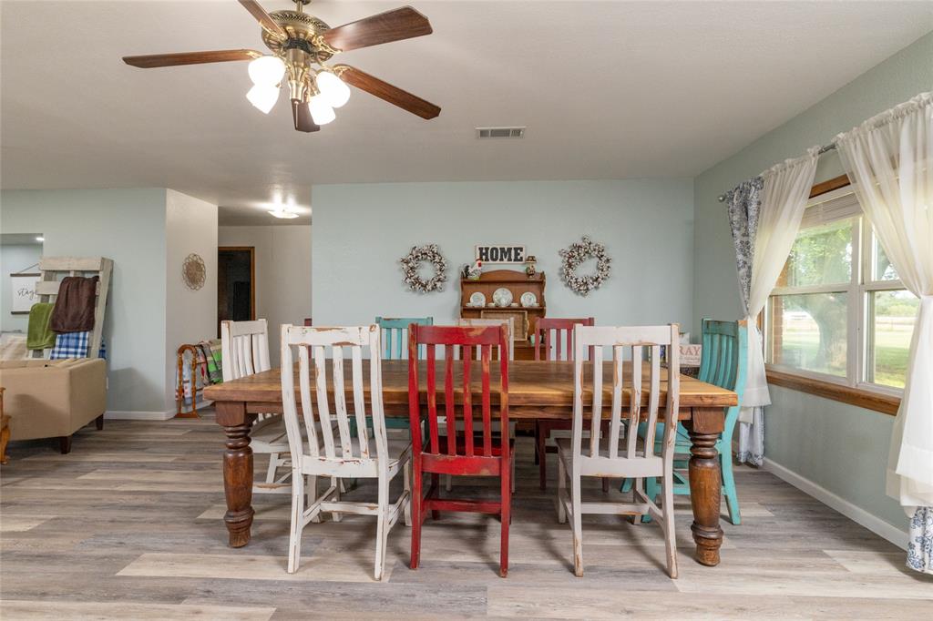 448 County Road 4287 Decatur, TX 76234 - Photo 7 of 40