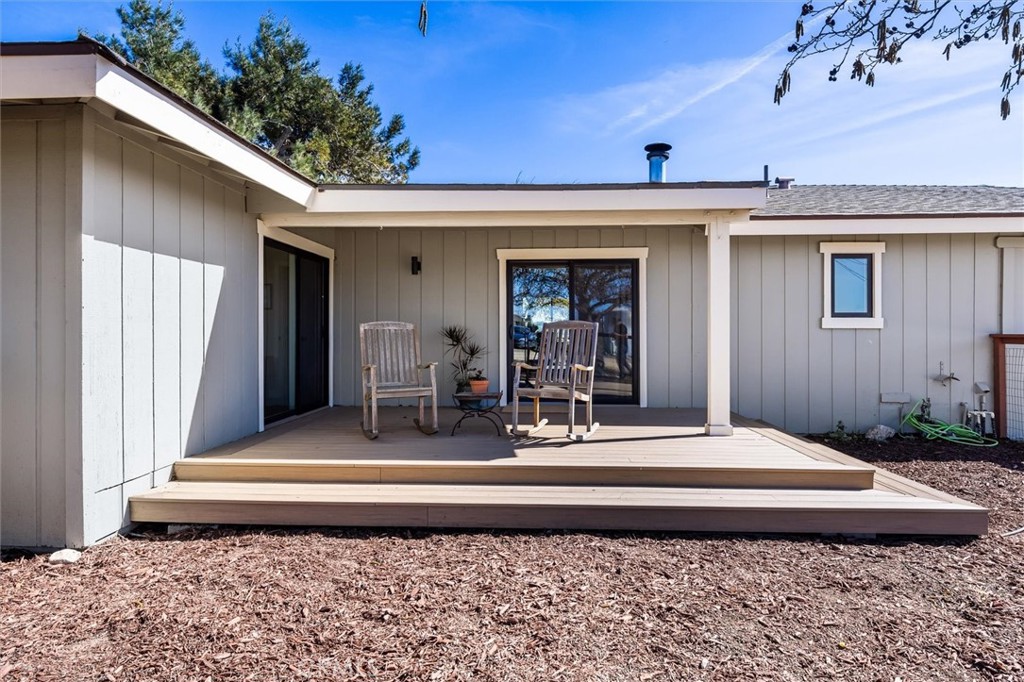 7491 Kingsbury Road Templeton, CA 93465 - Photo 18 of 53 Main House Back Porch