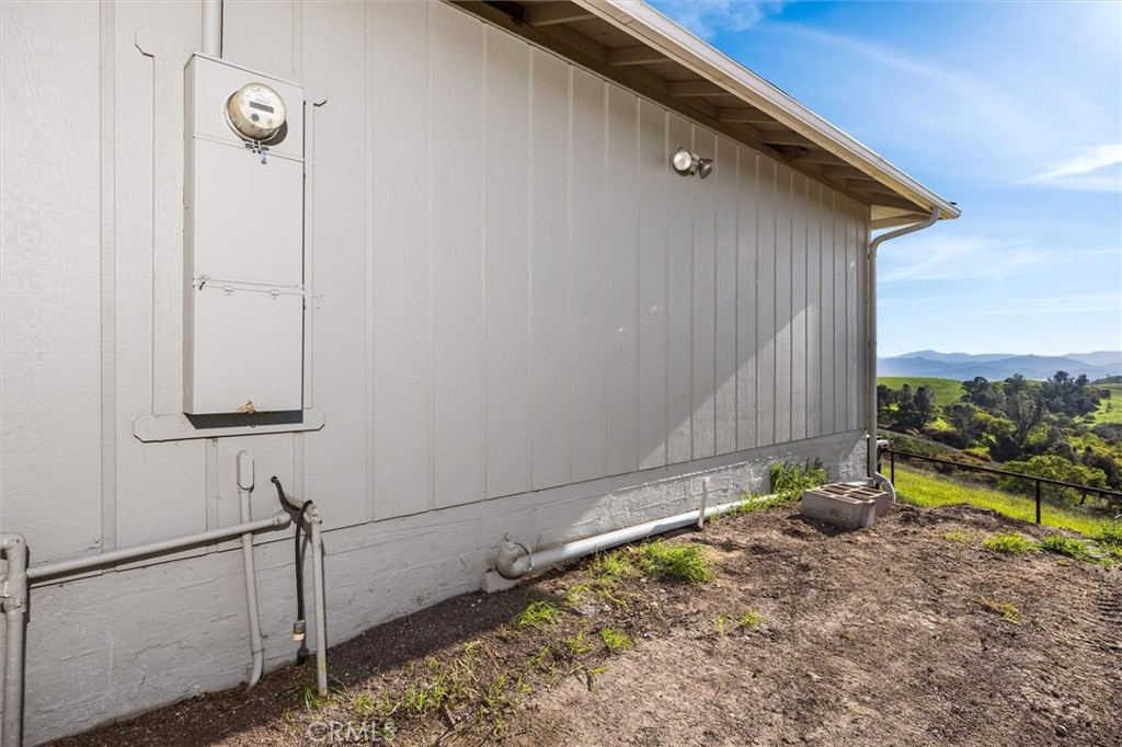 7491 Kingsbury Road Templeton, CA 93465 - Photo 21 of 53 RV Hook Up at Shop